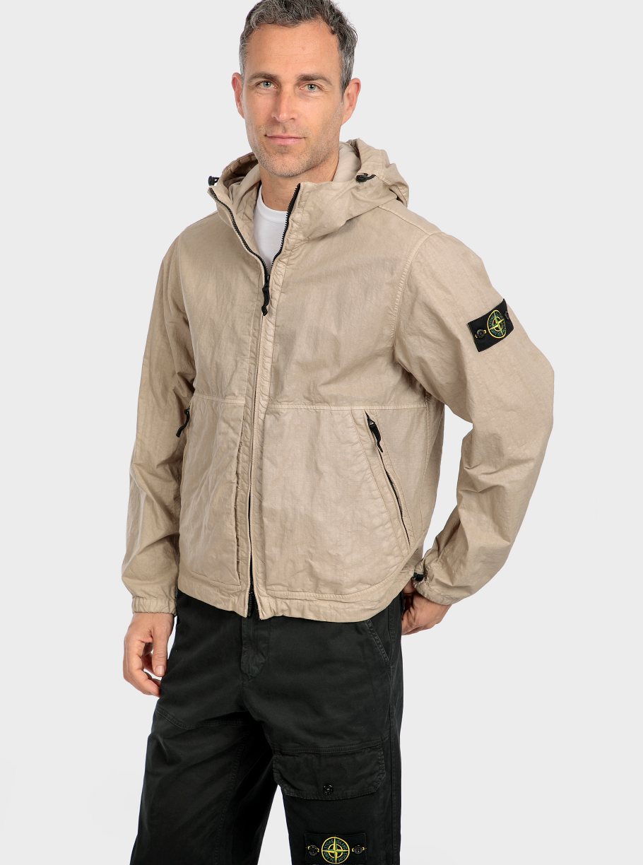 Chaqueta capucha