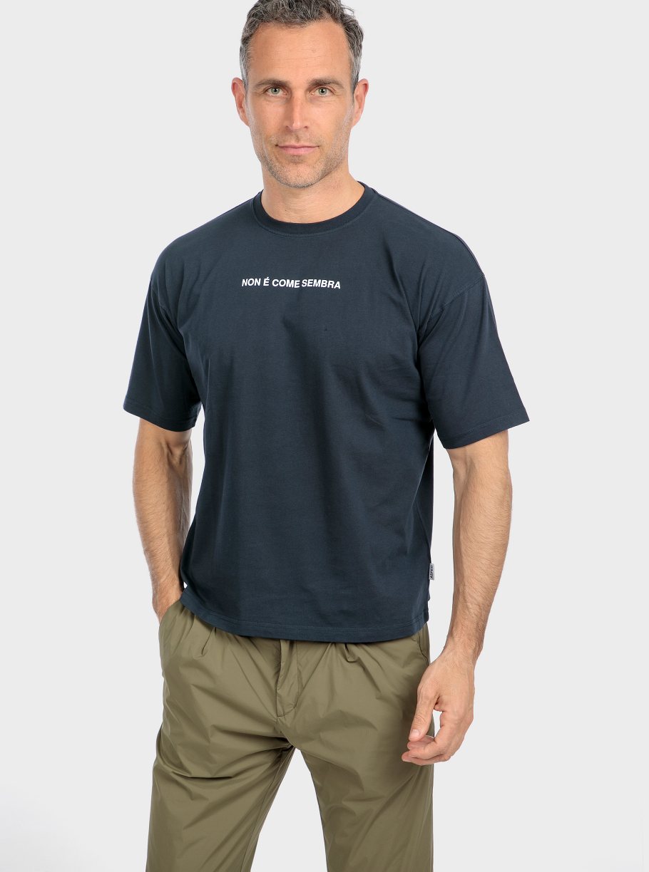 Camiseta NON É COME SEMBRA